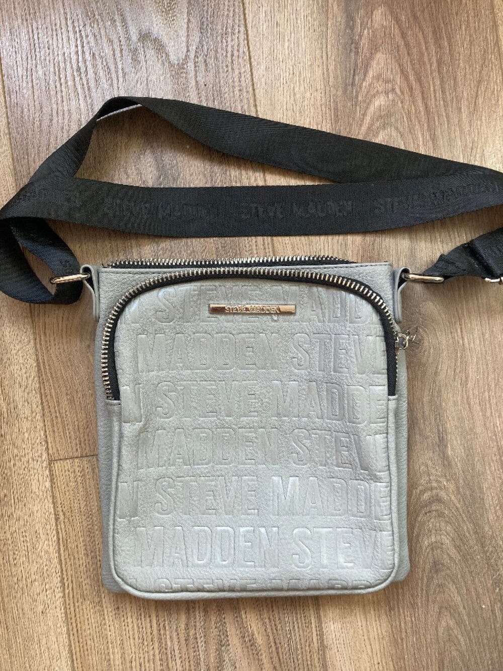Steve Madden Vegan Leather Cross Body Bag in Grey + Adjustable Shoulder Strap
